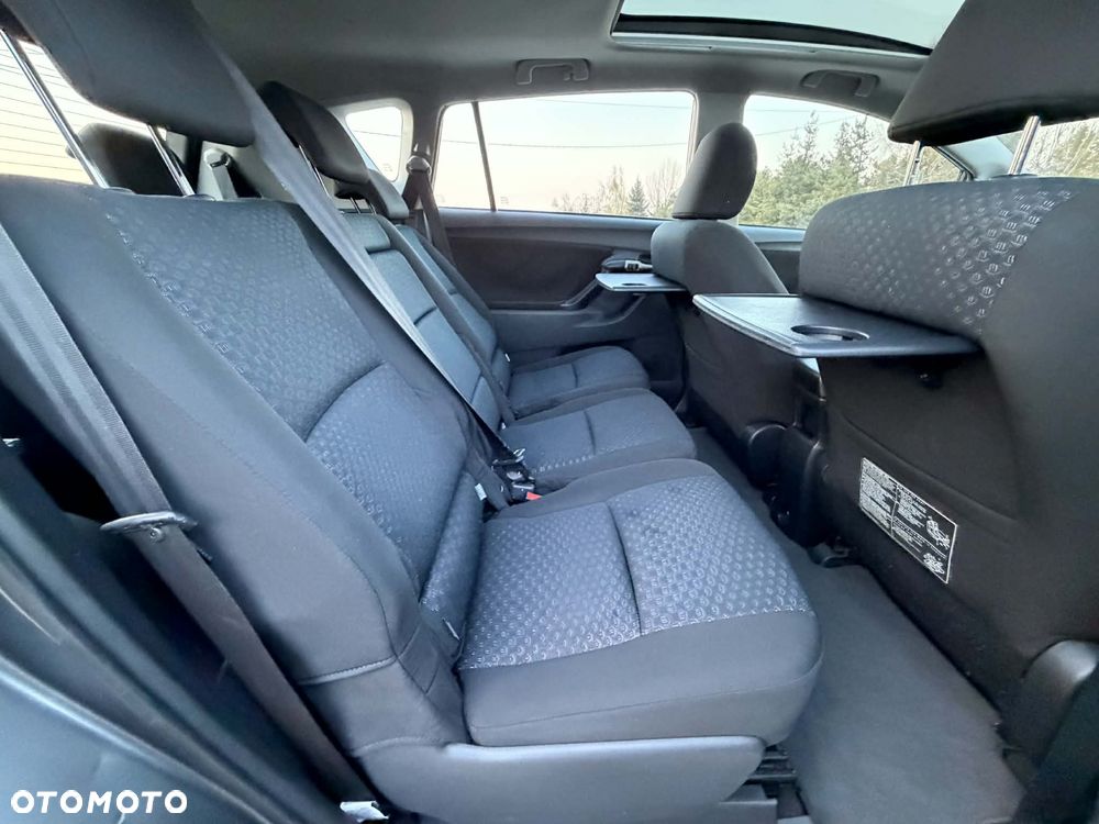 Toyota Verso 2.0 D-4D Sol SW 7os - 9