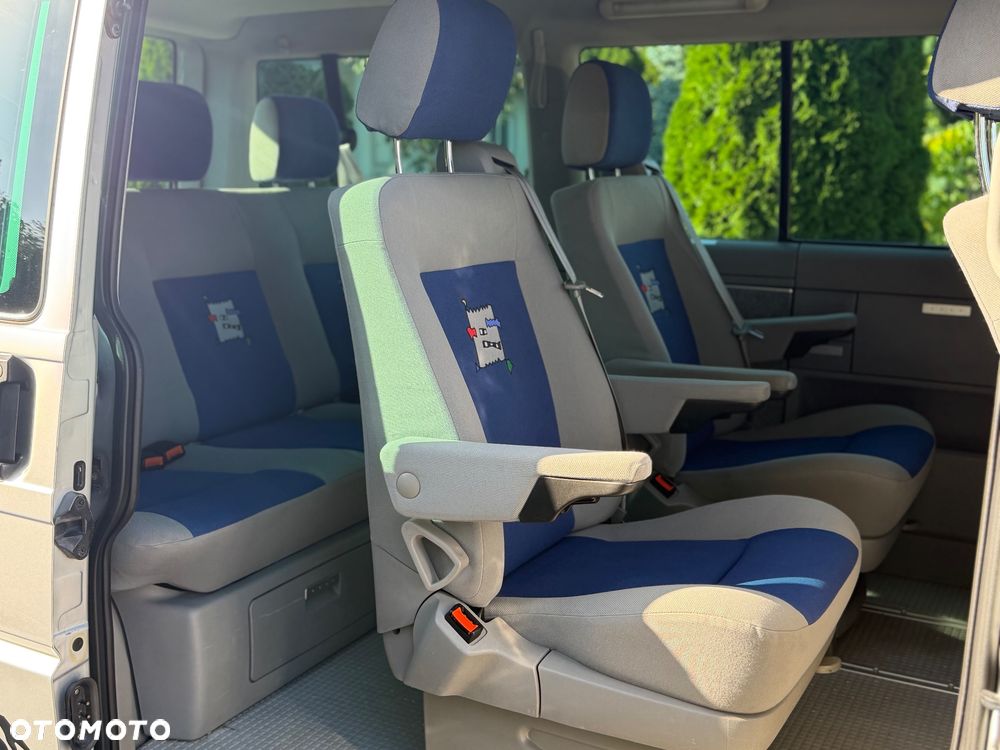 Volkswagen Multivan - 12