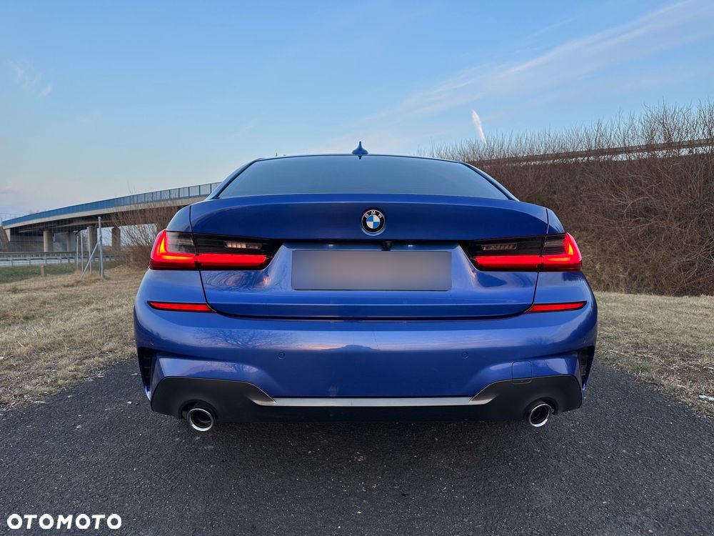 BMW Seria 3 320d xDrive M Sport Shadow sport - 12