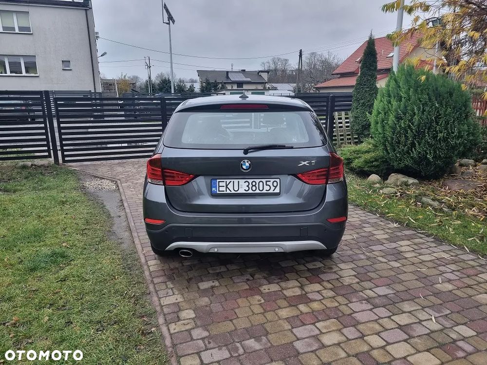 BMW X1 sDrive18d xLine - 12