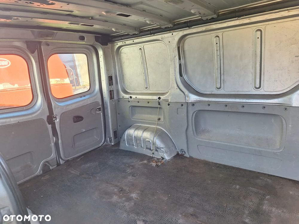 Opel vivaro - 16