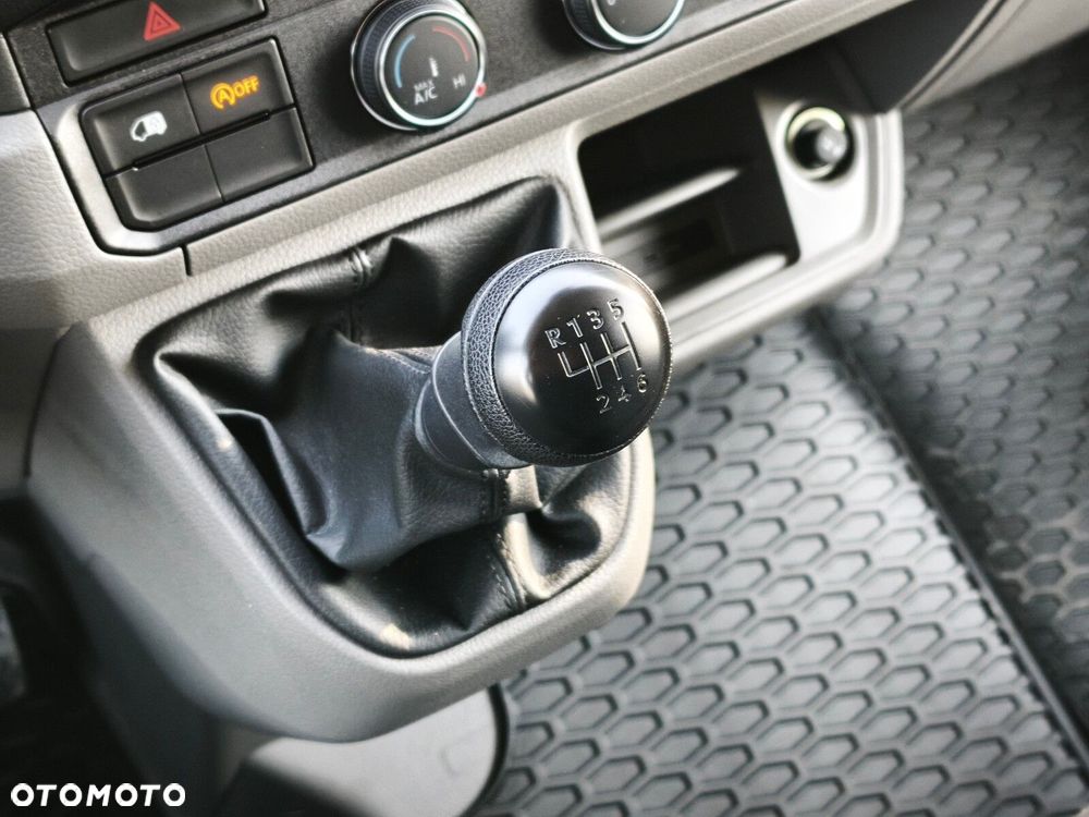 Volkswagen Crafter 35 BiTDI Furgon 177KM - 22