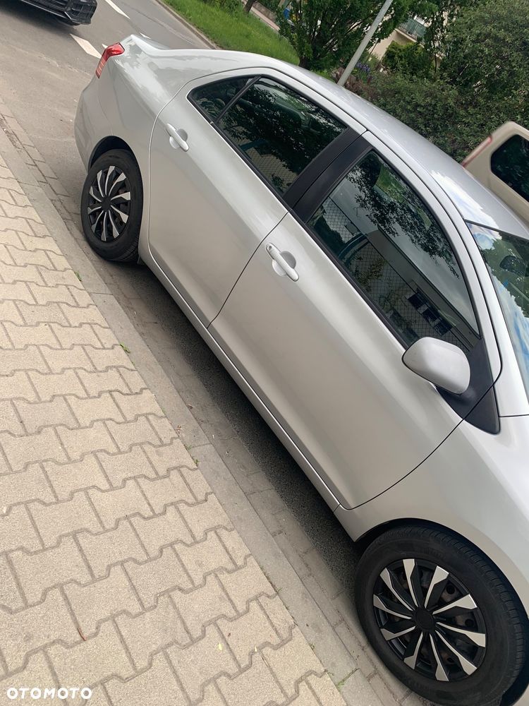Toyota Yaris 1.5 - 4