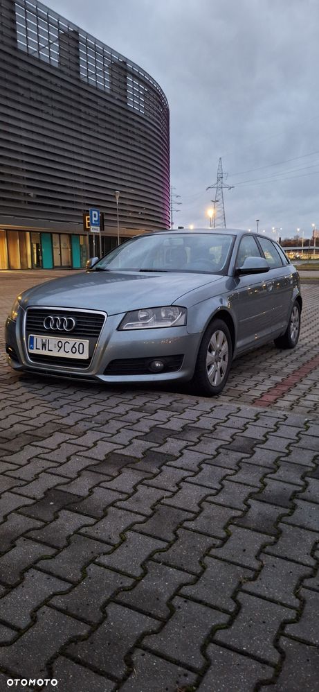 Audi A3 Sportback - 1