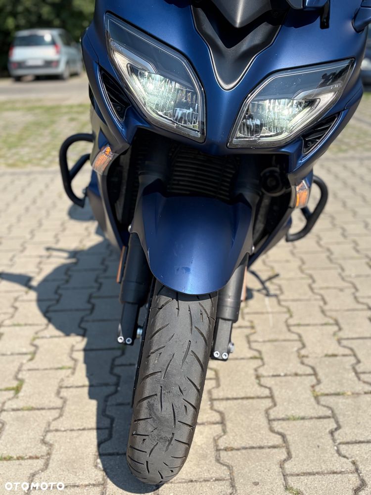 Yamaha FJR - 12