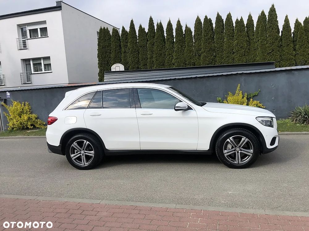 Mercedes-Benz GLC 220 d 4-Matic - 4