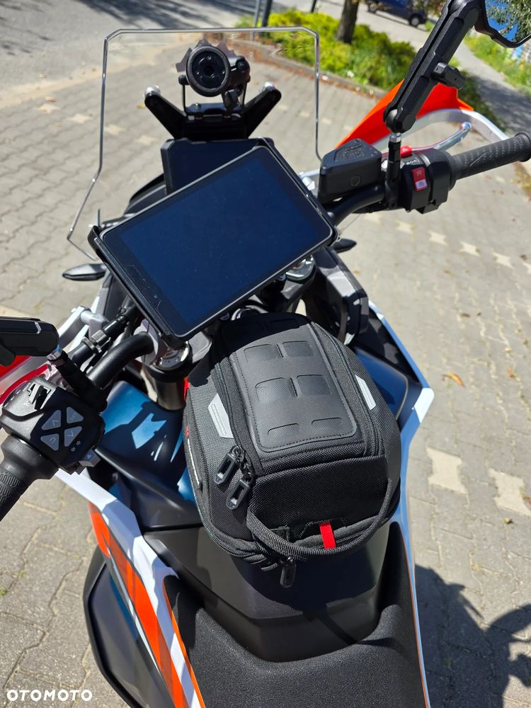 KTM Adventure 890 - 11
