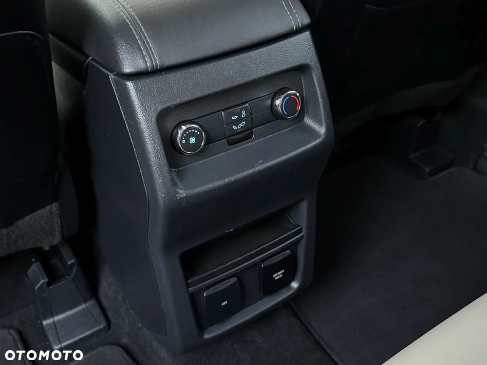 Ford S-Max 2.0 EcoBlue Titanium - 21