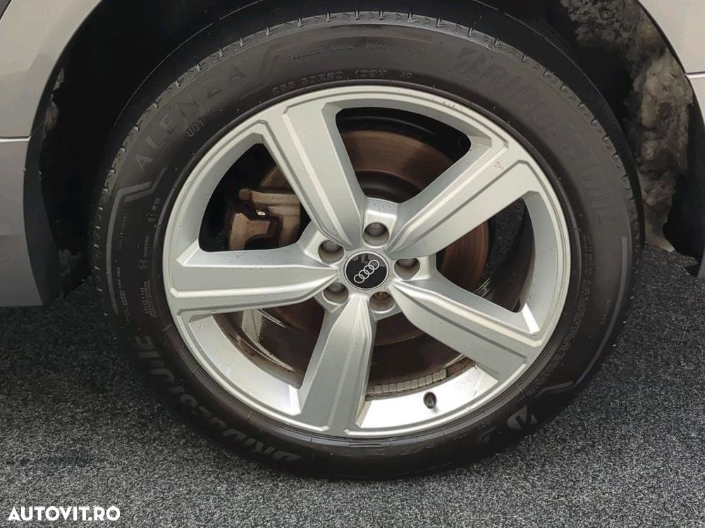 Audi e-tron 55 quattro - 12