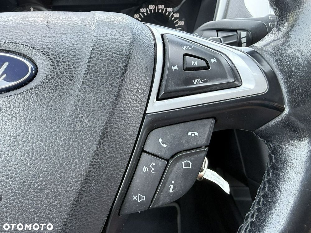 Ford Mondeo 2.0 TDCi Ambiente PowerShift - 19