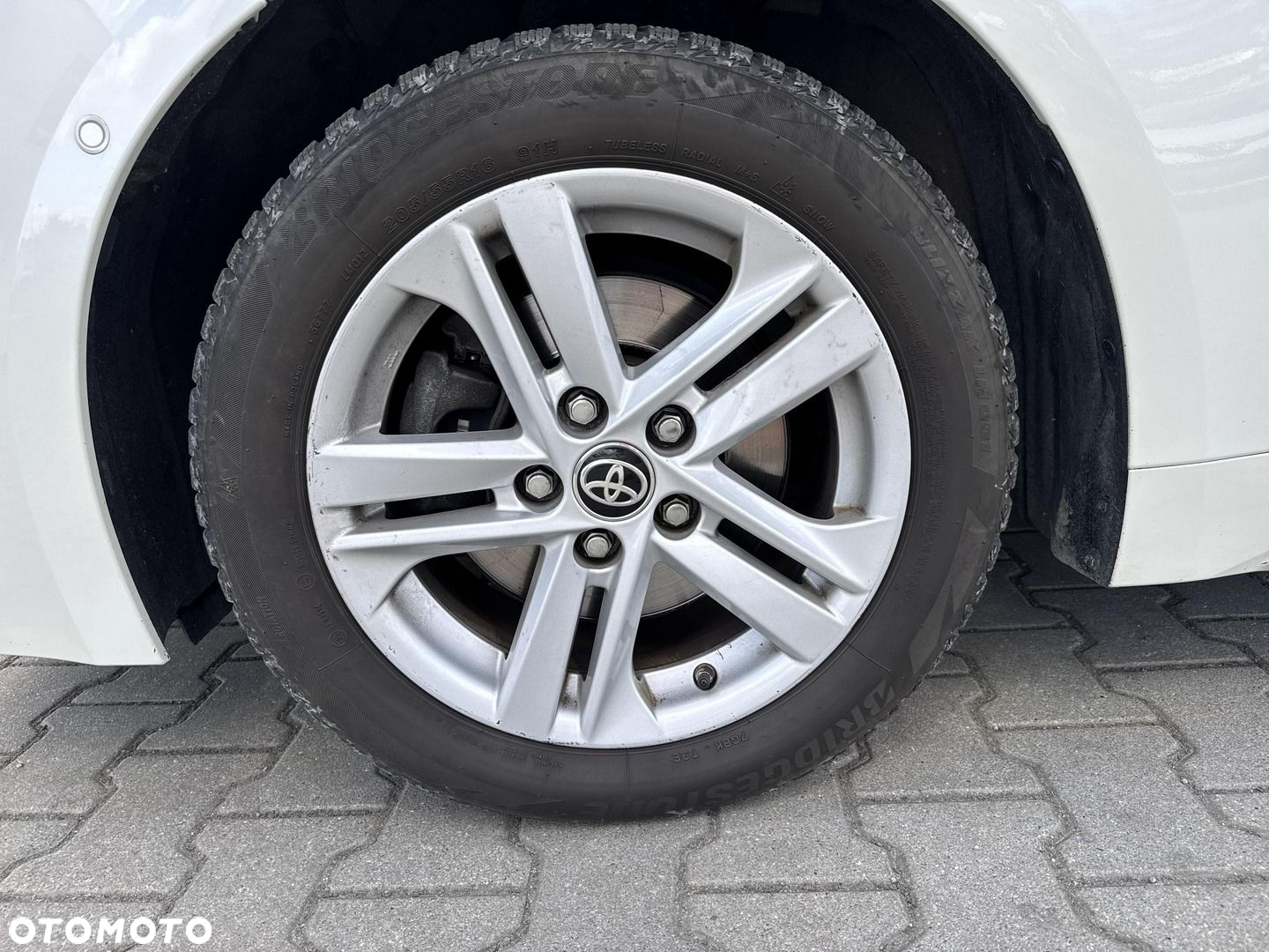 Toyota Corolla - 22