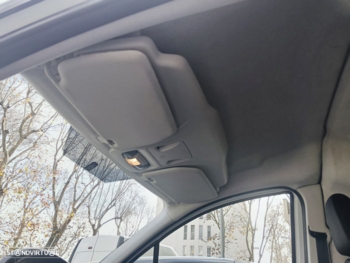 Ford Transit Courier - 47