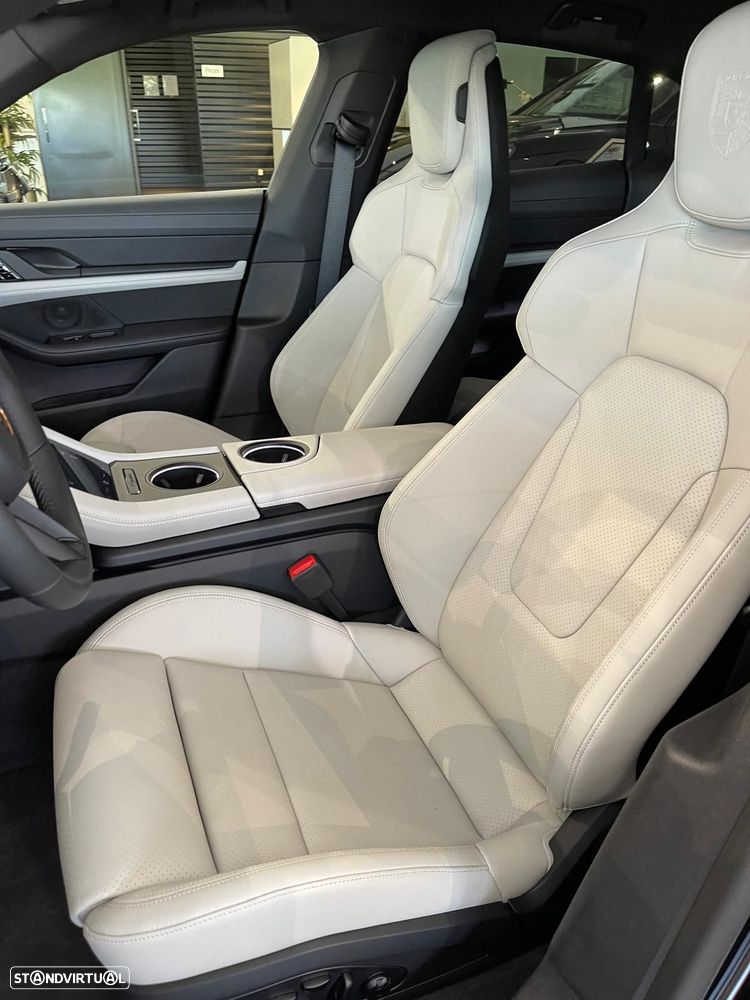 Porsche Taycan Cross Turismo ver-ct-4s - 7
