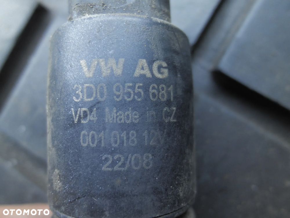 VW PHAETON A8 D3 POMPKA SPRYSKIWACZA 3D0955681 - 2