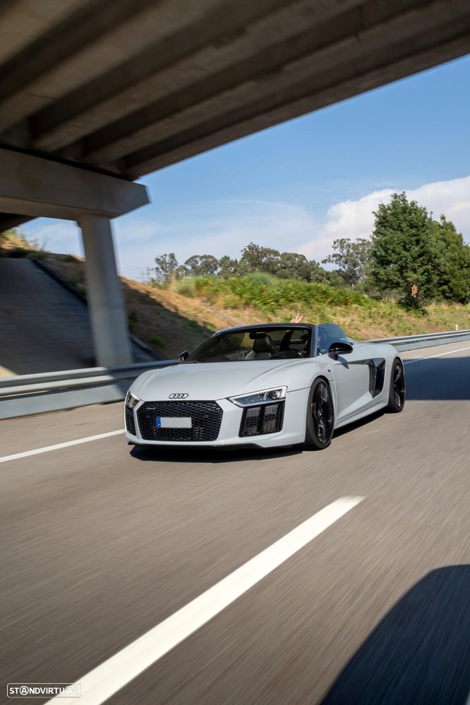 Audi R8 Spyder V10 plus 5.2 FSI quattro S tronic - 11