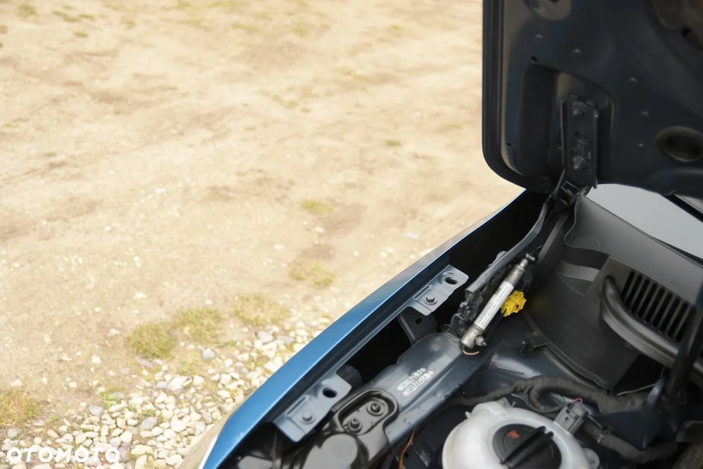 Volkswagen Touran 2.0 TDI SCR Highline - 37