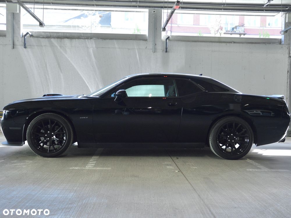 Dodge Challenger - 5