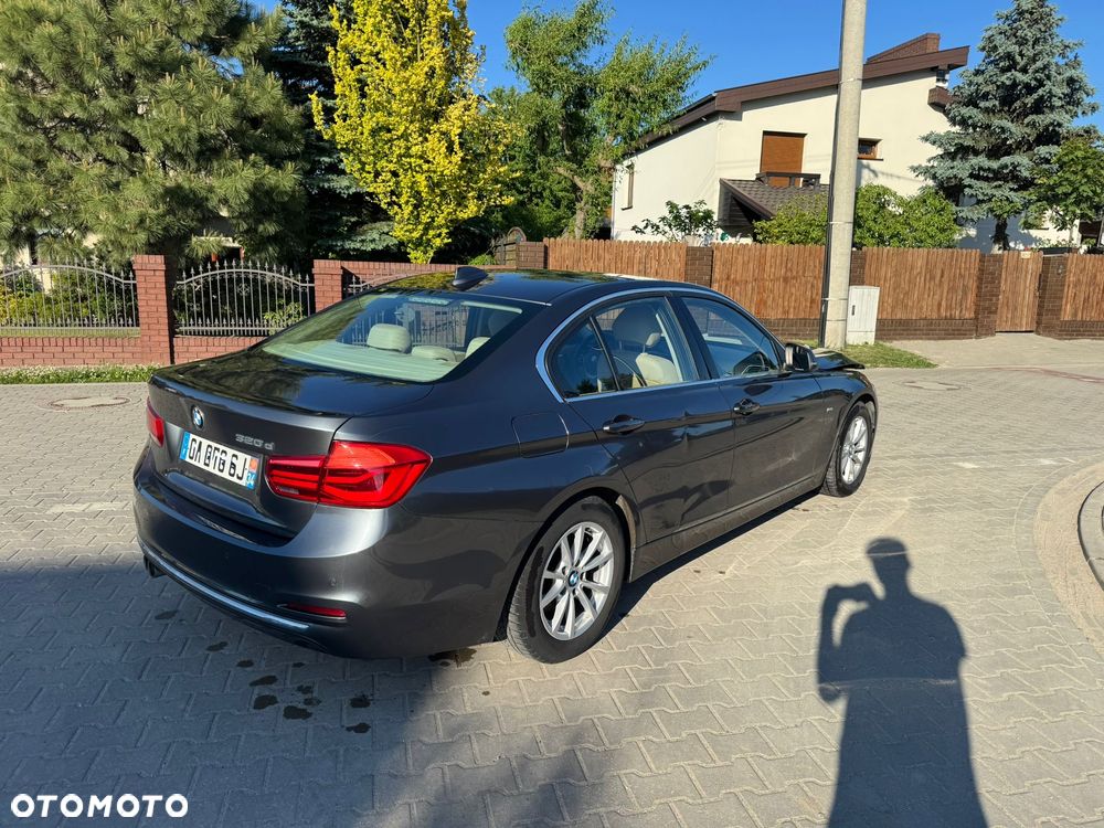 BMW Seria 3 320d Efficient Dynamics Luxury Line EU6 - 6