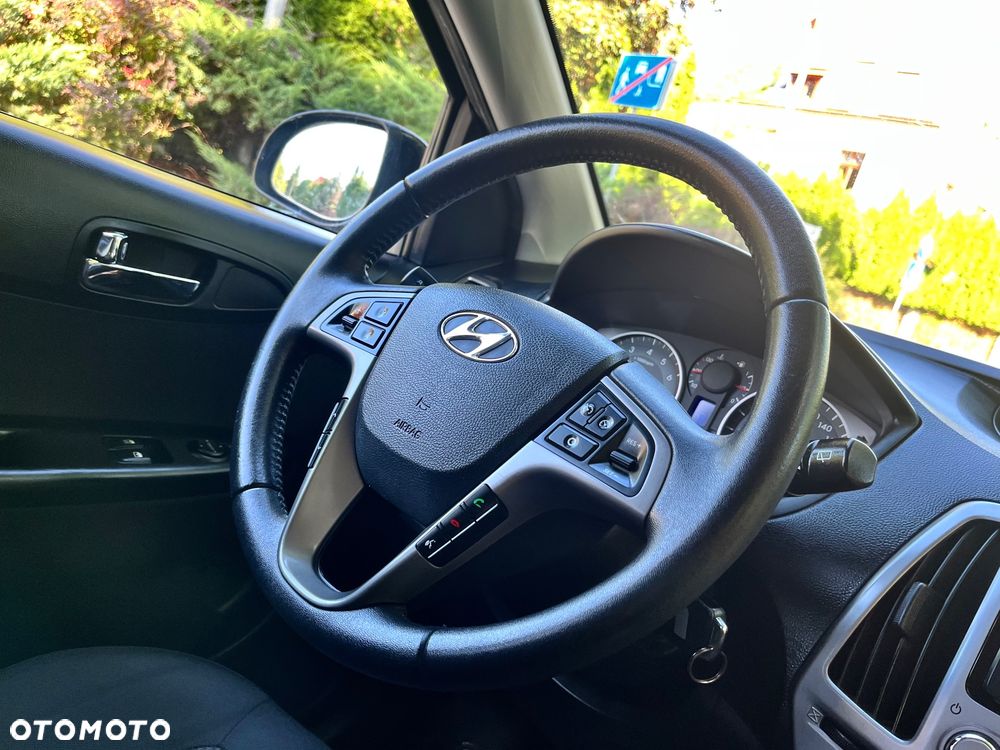 Hyundai i20 1.2 Intro Edition - 24