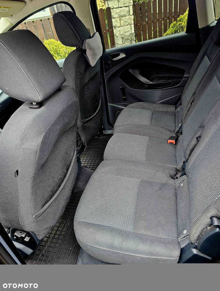 Ford C-MAX - 13