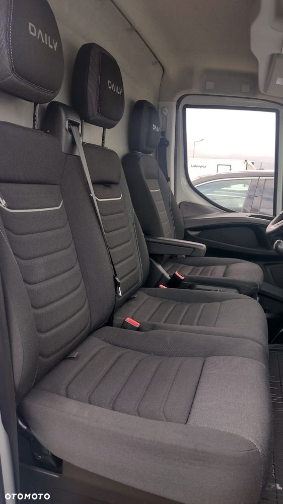 Iveco DAILY furgon 18m3 35S18 manual ASO serwisowany - 14