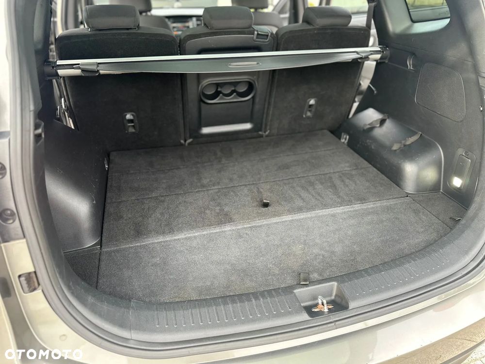 Kia Carens 2.0 GDI XL - 24