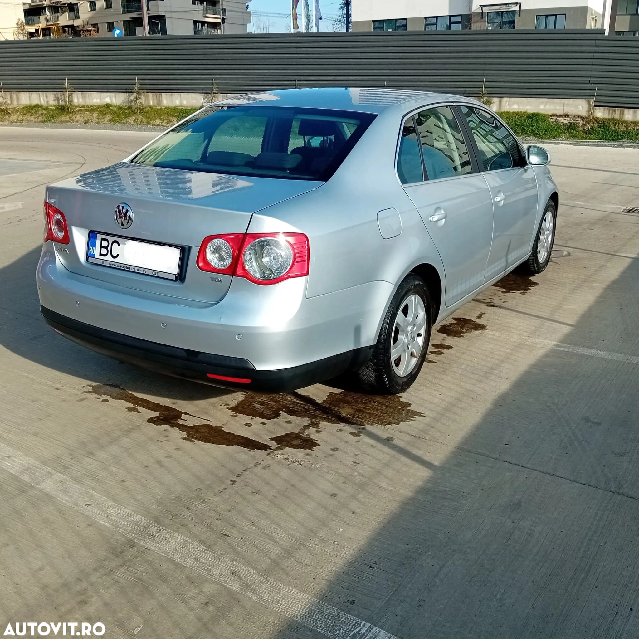 Volkswagen Jetta 1.9 TDI Comfortline - 2
