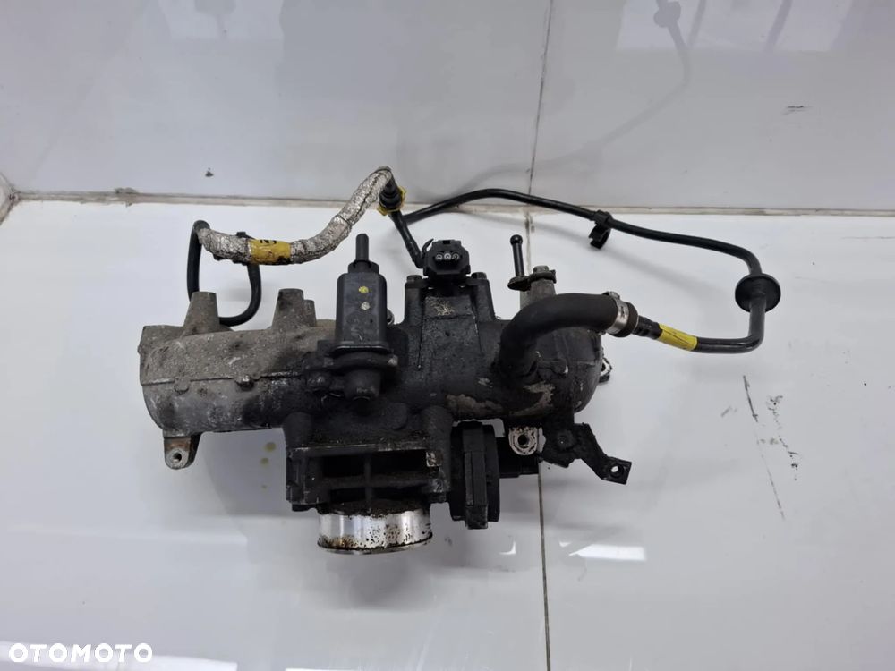 KOLEKTOR SSĄCY OPEL INSIGNIA A 2,0 TURBO PRZEPUSTNICA POWIETRZA - 1
