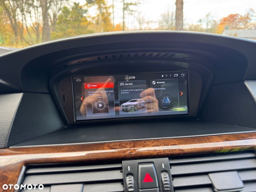 BMW Seria 5 525d - 14