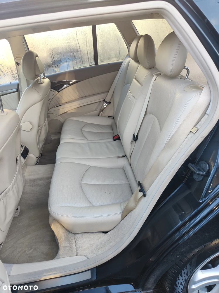 Mercedes-Benz Klasa E 320 T Avantgarde - 31