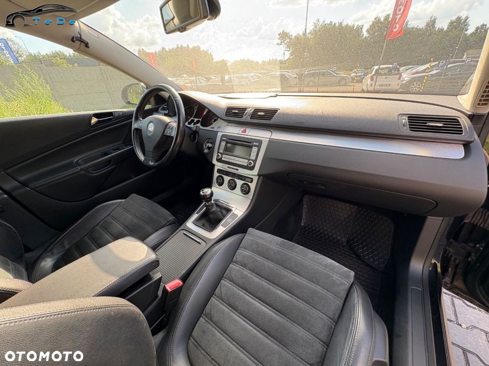 Volkswagen Passat Variant 2.0 TDI DPF 4Mot Highline - 32