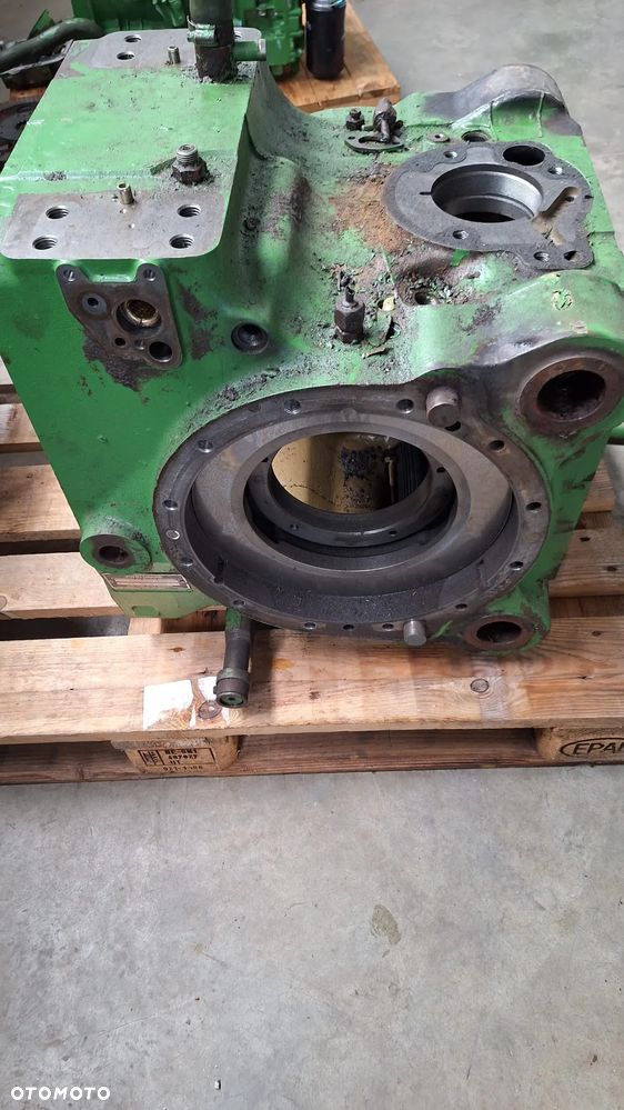 obudowa mostu l111990 john deere 6506 6600 seria 6000 - 4