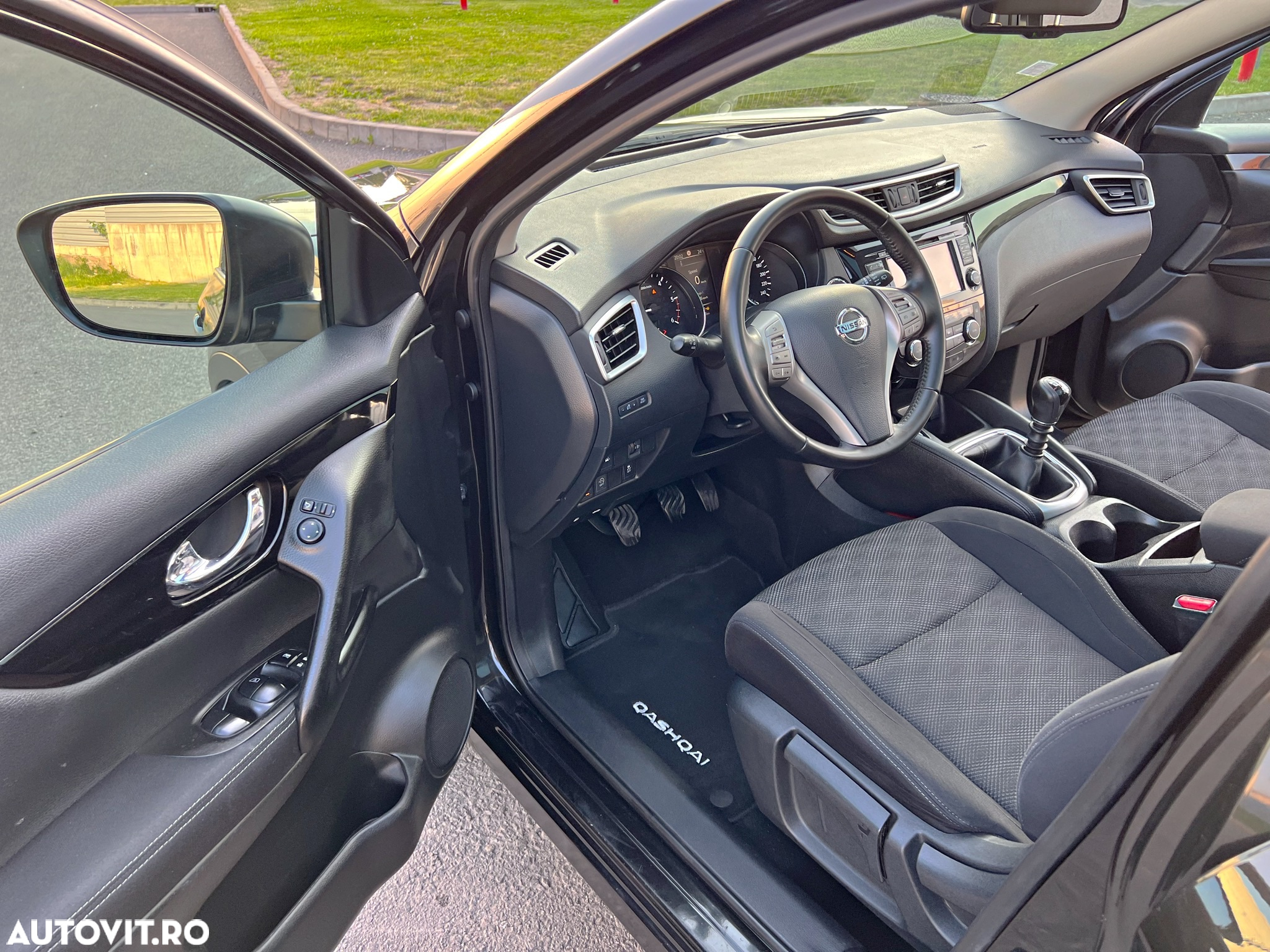 Nissan Qashqai 1.6 DCI TEKNA - 10