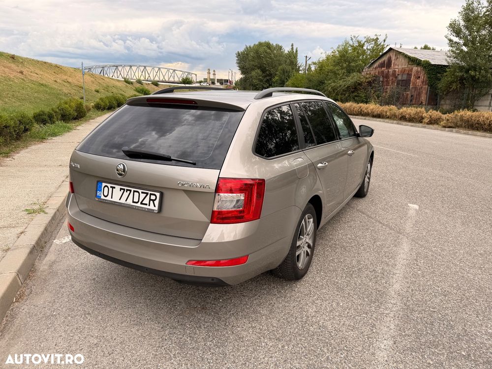 Skoda Octavia 1.6 Combi Style - 3