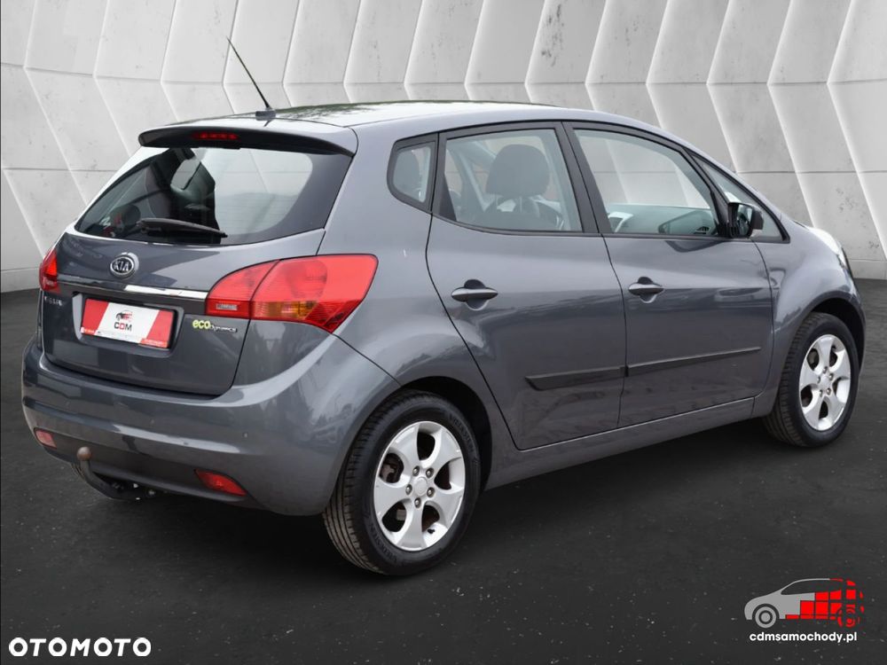 Kia Venga - 10