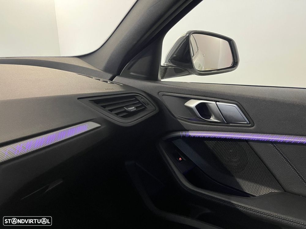 BMW 116 d Pack Desportivo M - 26