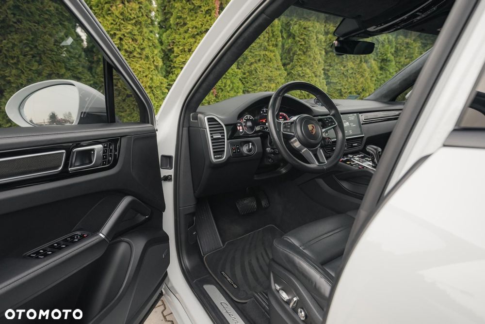 Porsche Cayenne - 9