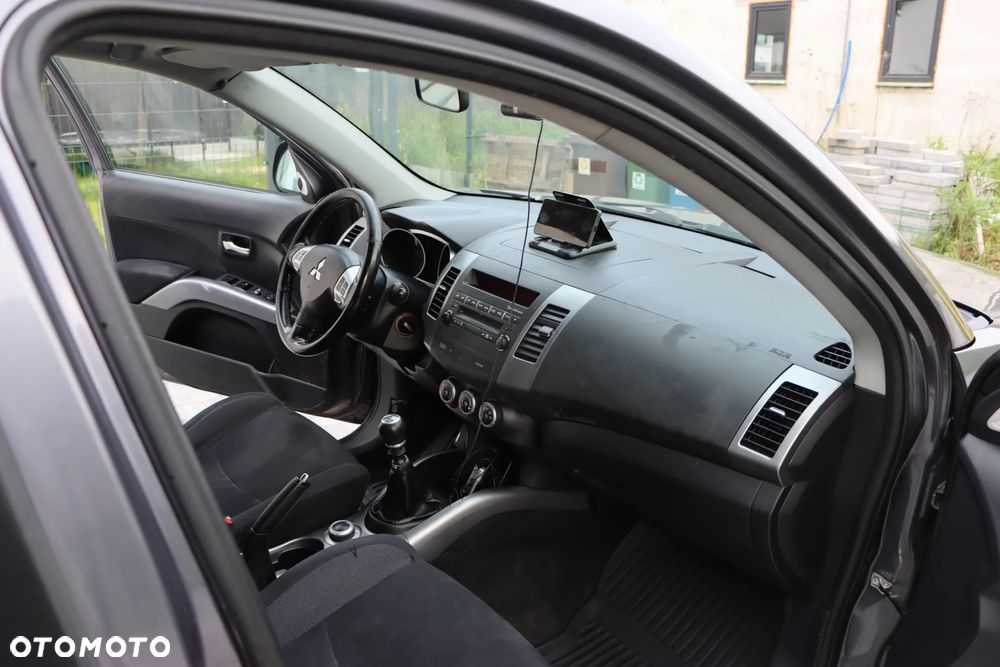 Mitsubishi Outlander 2.0 DID Instyle - 6