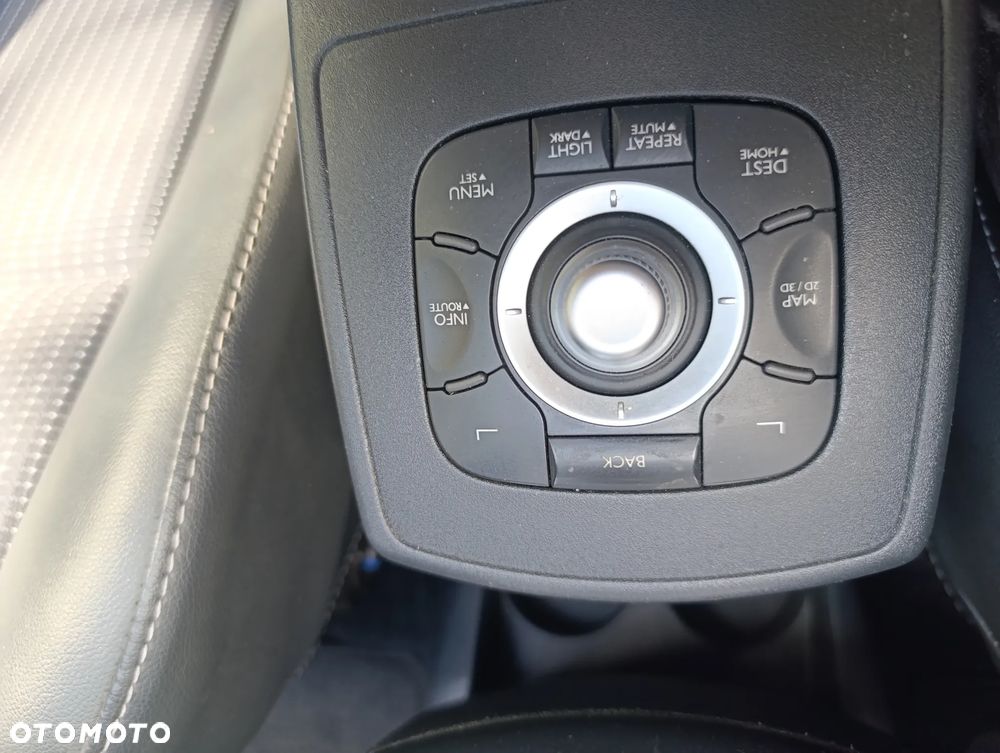 Renault Scenic 1.6 dCi Energy Bose - 36
