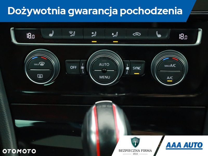 Volkswagen Golf - 11