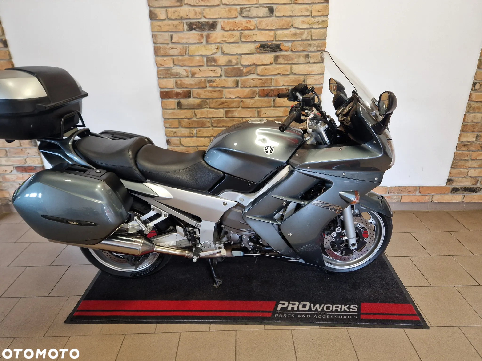 Yamaha FJR - 10