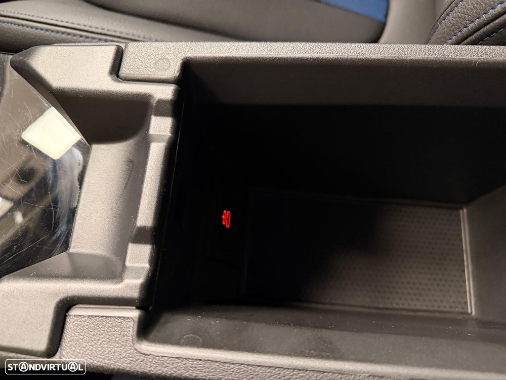 BMW 116 d Pack Desportivo M Auto - 33