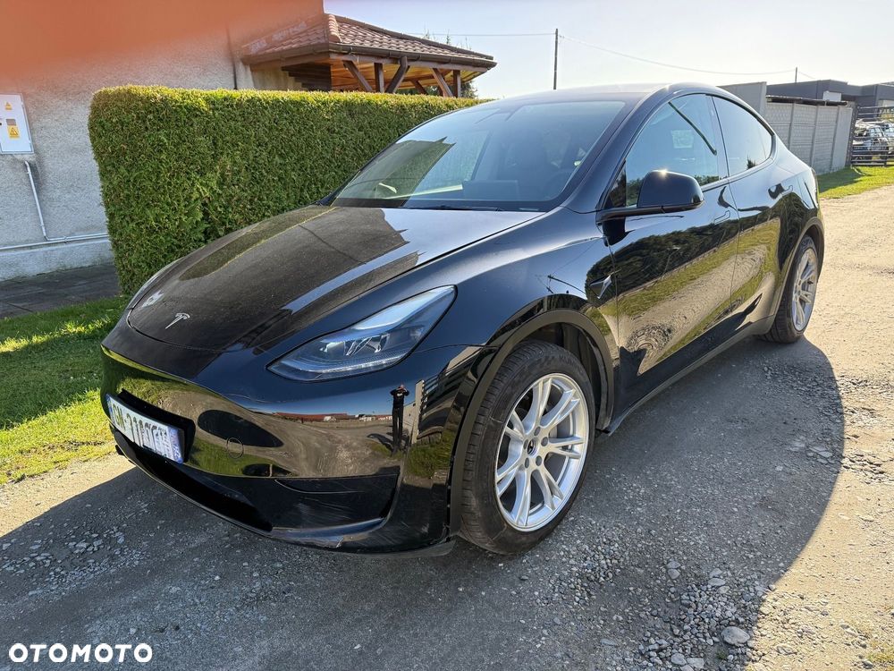 Tesla Model Y RWD - 12