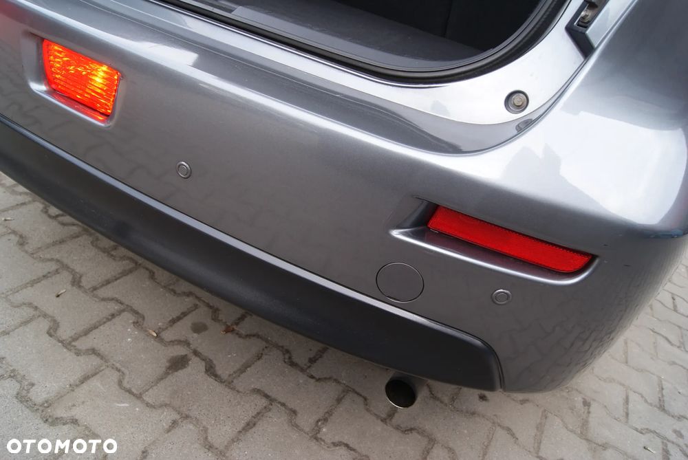 Mitsubishi Lancer 1.6 Inform - 11