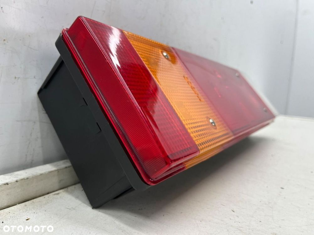 Lampa Iveco Stralis 02-19r. lewa tylna w oryginalna EU lewy tył 169400 - 2