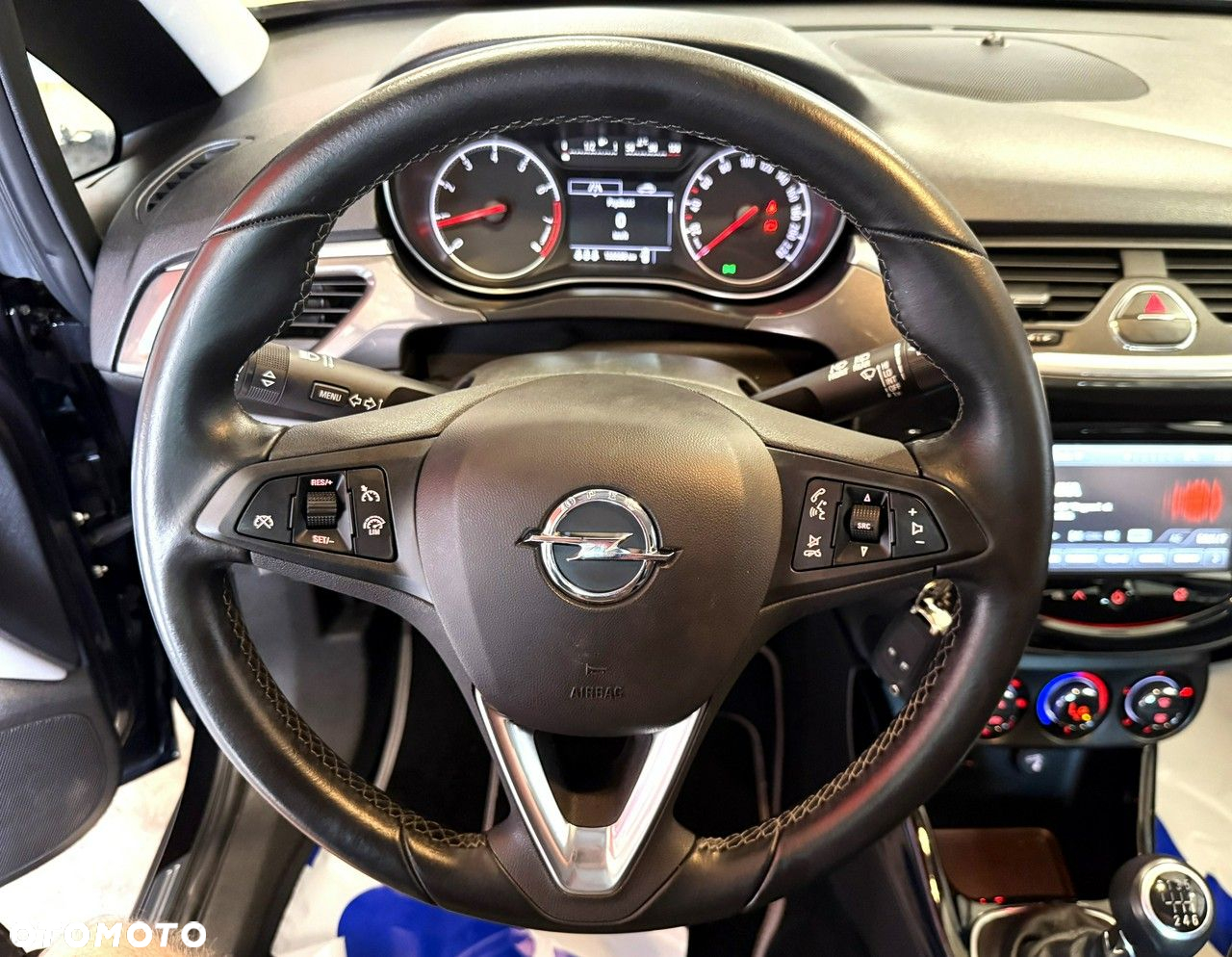 Opel Corsa 1.4 T Cosmo S&S - 27