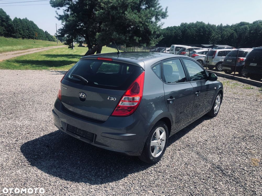 Hyundai i30 1.4 Comfort - 4