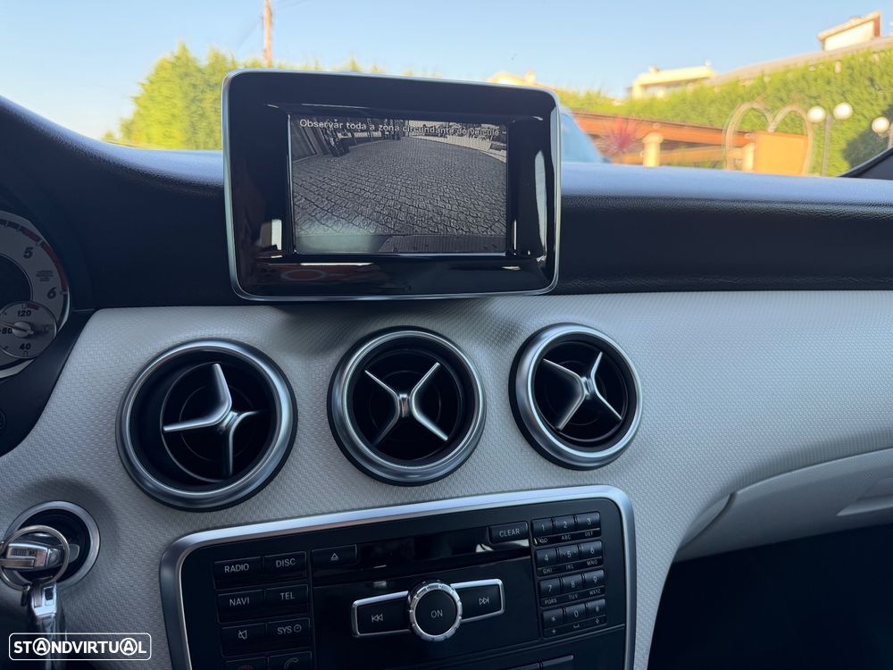 Mercedes-Benz A 180 d BlueEFFICIENCY Edition Style - 17