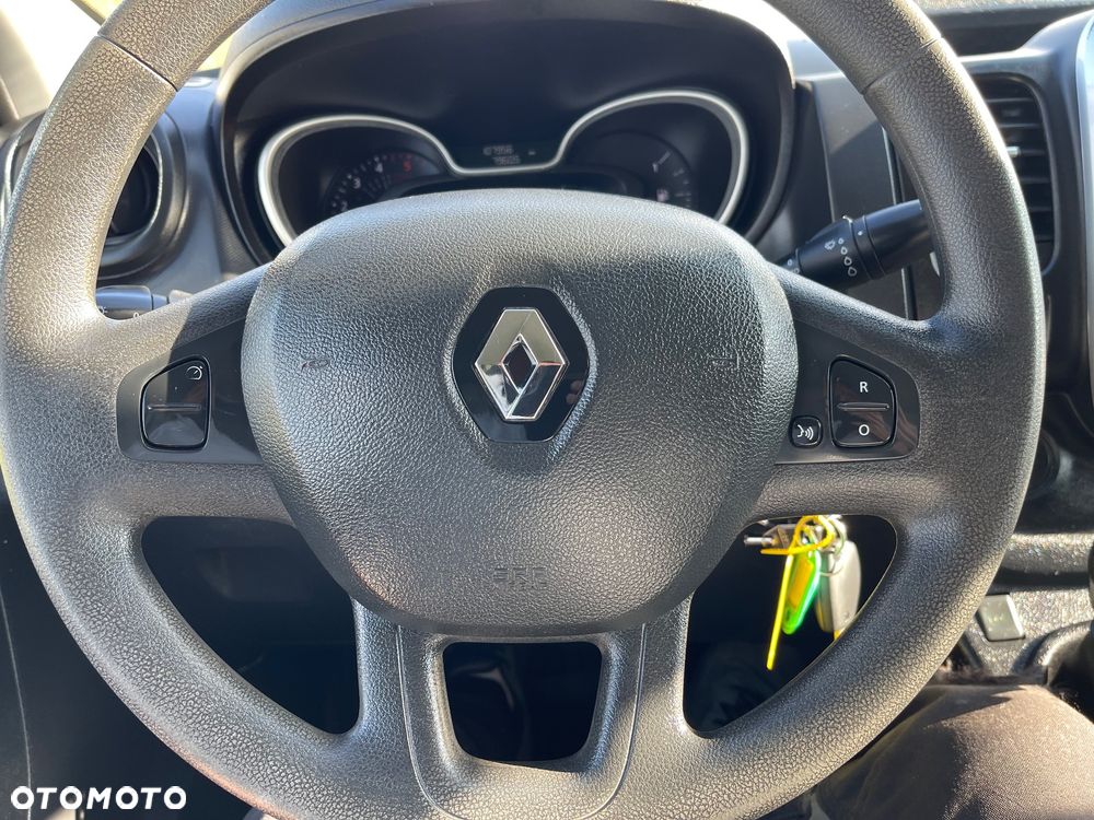 Renault Trafic - 32
