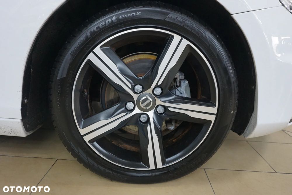 Volvo V40 D2 RDesign - 18